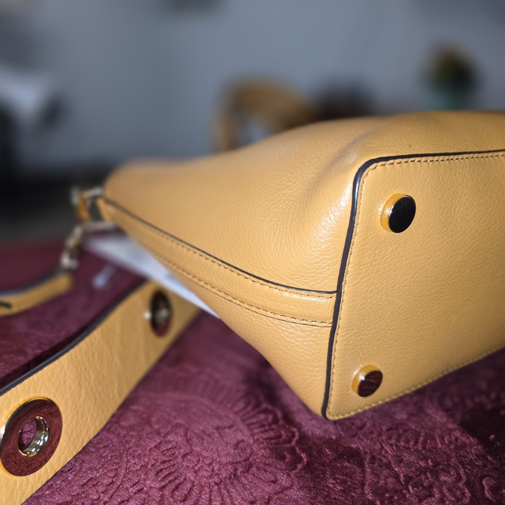 Michael Kors Tan Leather Handbag - Picture 4 of 11